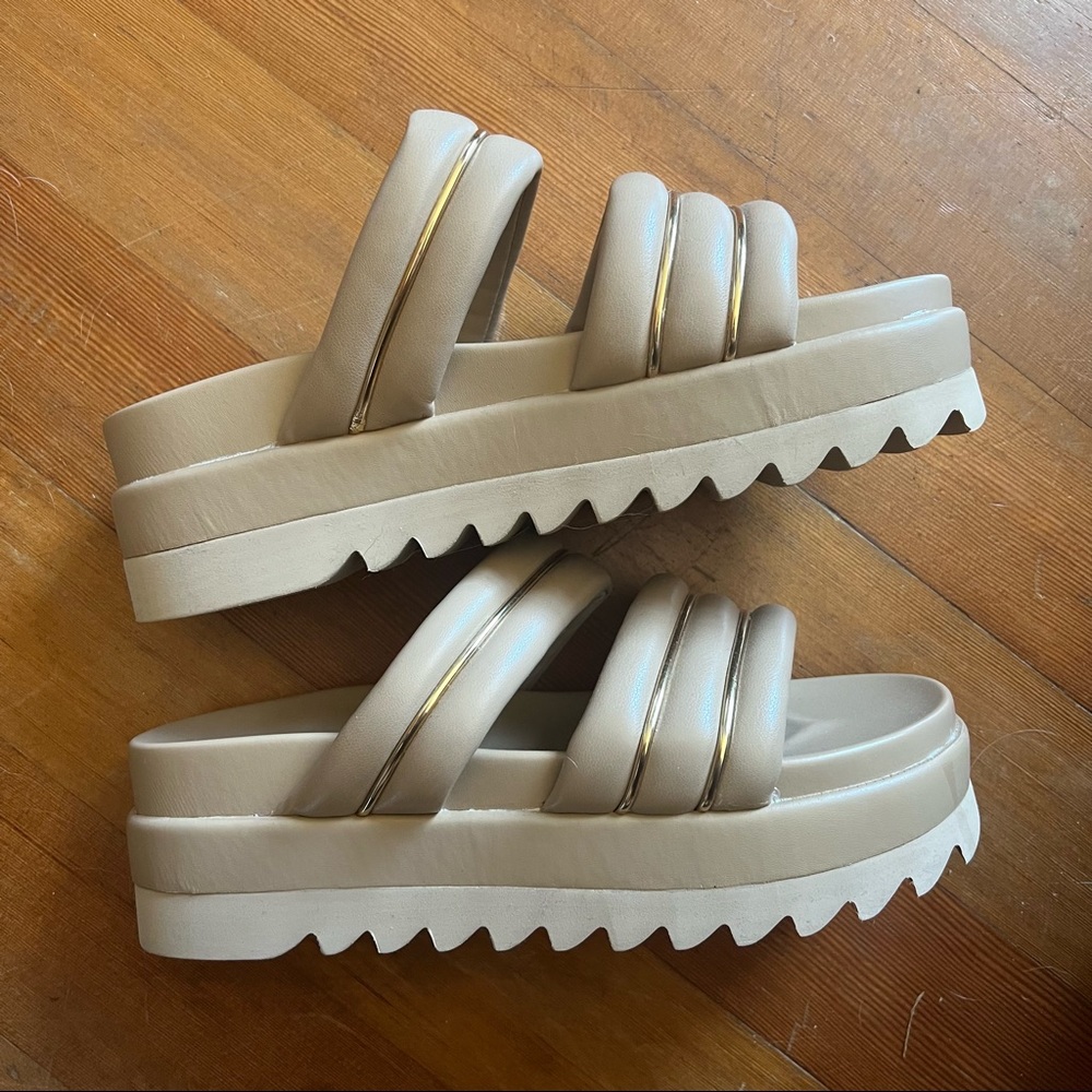 NEVER WORN Platform Sandals